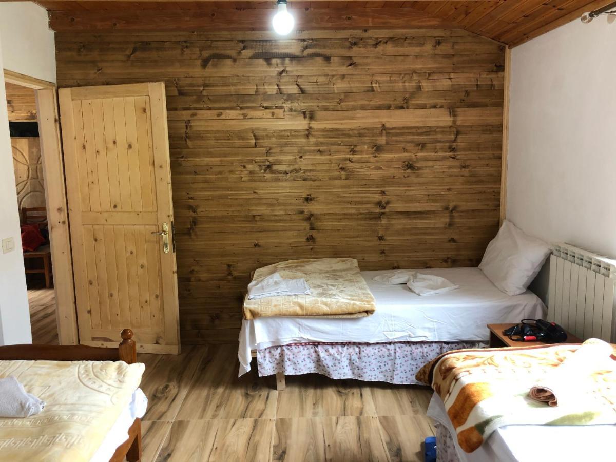 Bjeshkeza Bujtina Hotel Nderlysaj Esterno foto